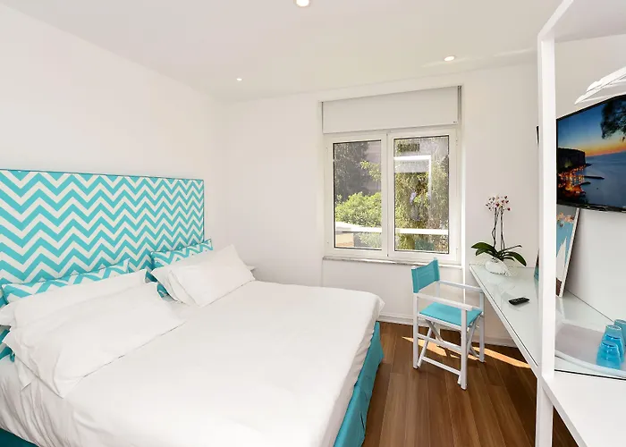 בית הארחה Casa Pantone 4*