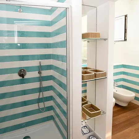 Casa Pantone 2*